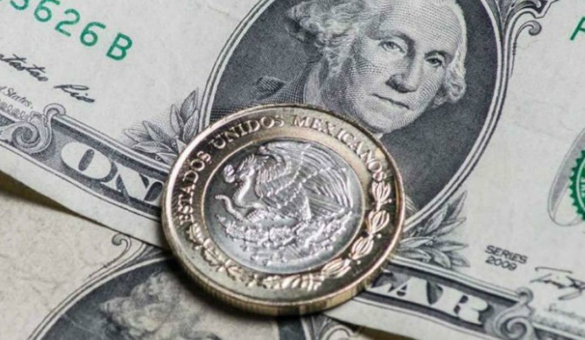 Peso tiene su mejor racha contra el dólar en 20 años