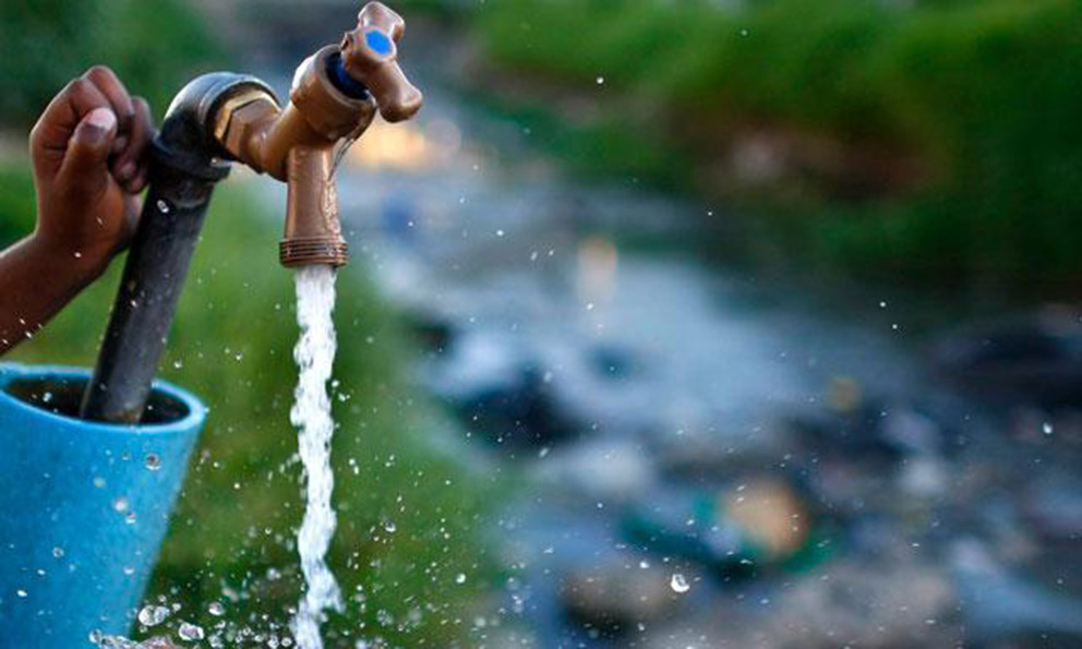 El 50% de los que reciben servicio de agua potable en Pátzcuaro no la pagan