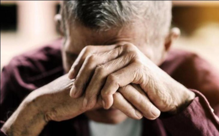 Ladrones mutilan oreja a abuelito por no traer nada de valor