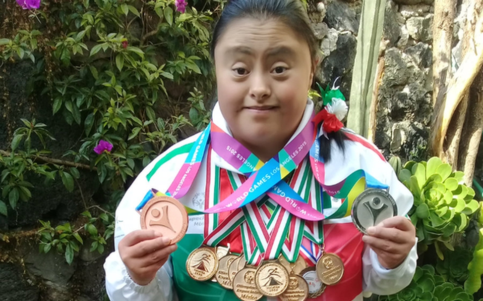 Nadadora mexicana con síndrome de Down suma 250 medallas