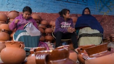 Inspectores de Morelia destruyen artesanías de vendedores ambulantes