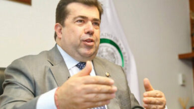 Mujeres deberían vestir menos provocativas, luego no se aguantan Senador de MORENA