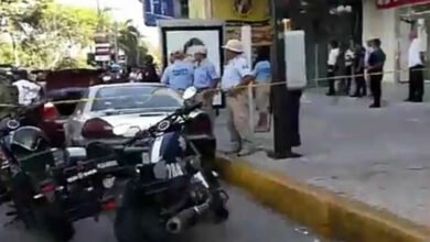 Sicarios irrumpen en bar de Acapulco y matan a cuatro