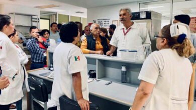 Mireles ahora dijo "nalguita" a mujer al contar una anécdota