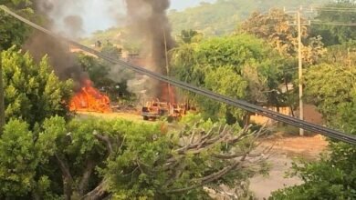 Asesinan a 14 policías en emboscada en Michoacán