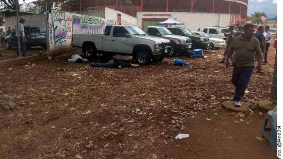 Asesinan a 6 vendedores de autos en Uruapan