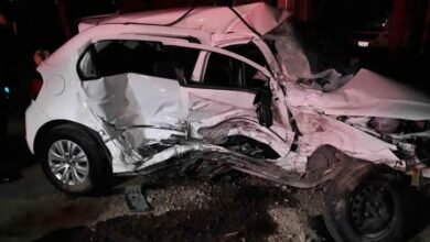 Choca contra un tráiler en la carretera Siglo XXI