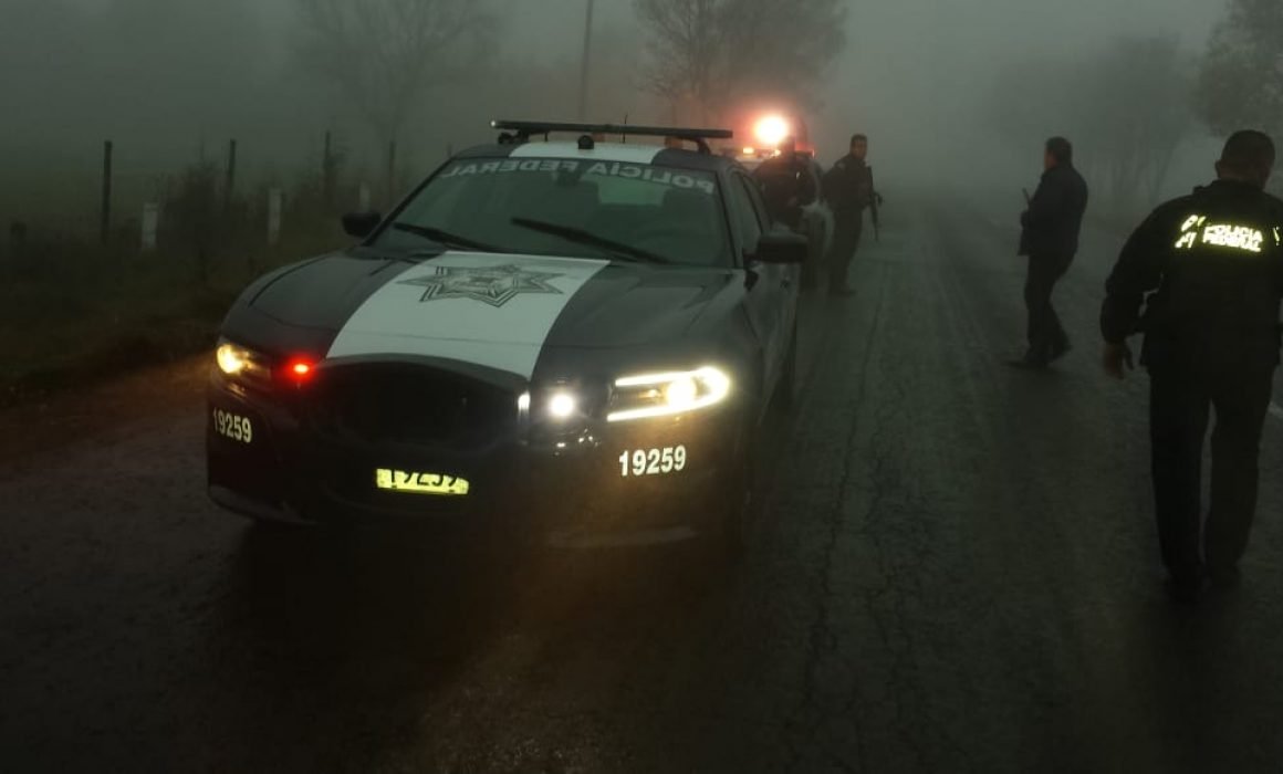 Roban patrulla a la Policía federal en la Pátzcuaro - Morelia