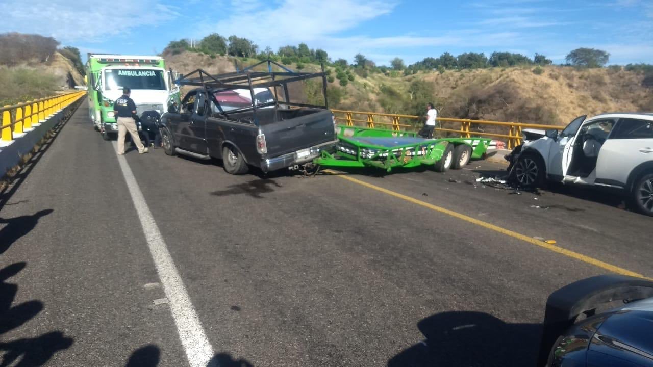 Carretera Siglo XXI cerrada por accidente vial