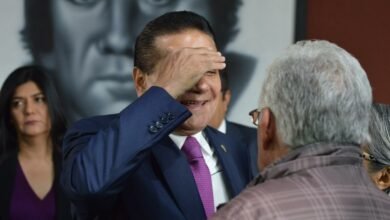 Trolean en Twitter a Silvano Aureoles, gobernador de Michoacán