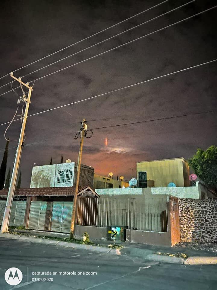 VIDEO: Culebra de fuego en cielo de Michoacán