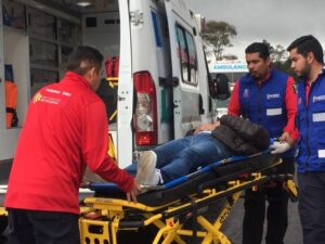 GALERÍA: Fuerte choque deja 7 heridos y un bebé muerto en Michoacán