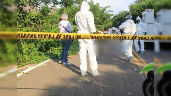 Hallan narcomensaje y cabeza humana en Michoacán