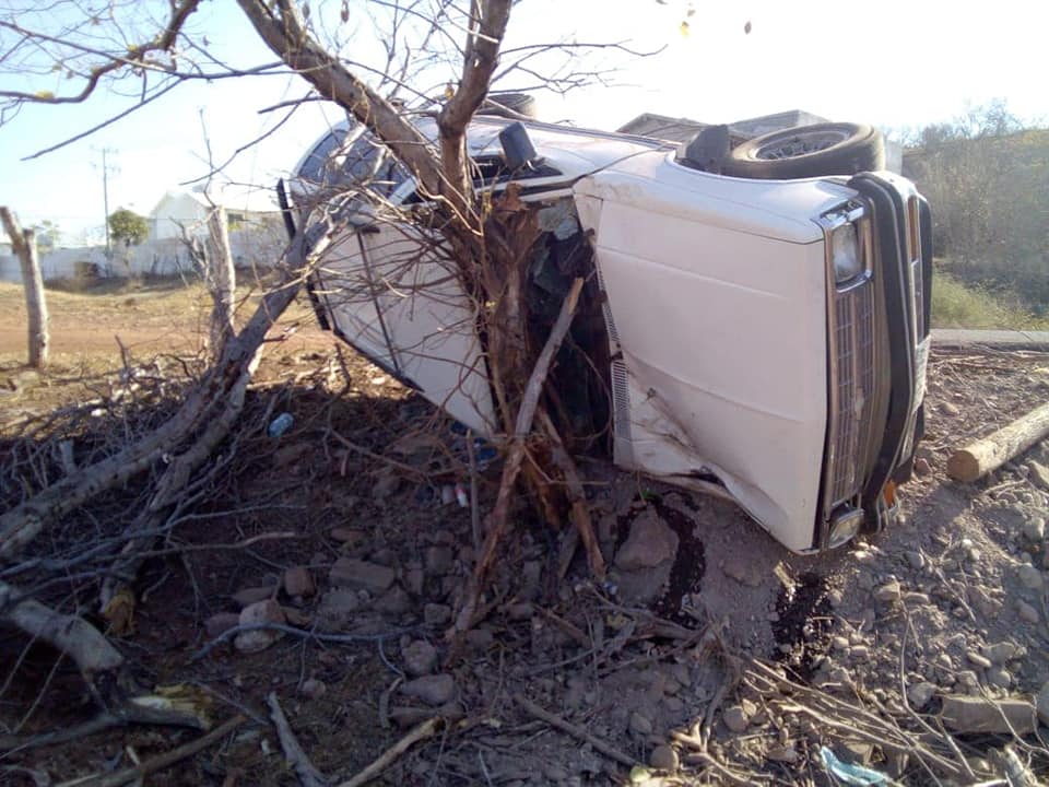 Aparatoso accidente en Tiquicheo, Michoacán