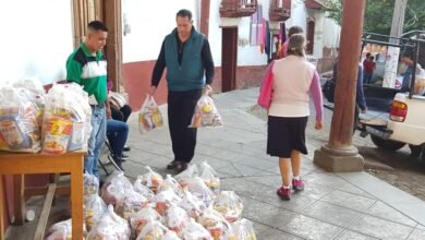 Tunden a Enrique Karrum por "regalar" despensas a 118 pesos