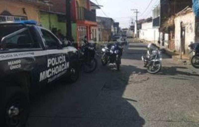 Balean y lanzan bombas molotov en domicilio de Zamora, Michoacán