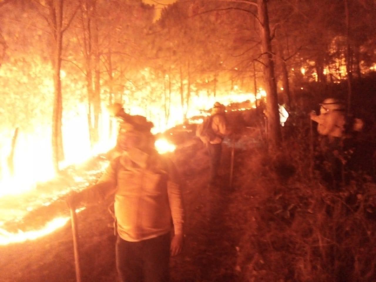 Uruapan bajo nube de hum por incendio forestal