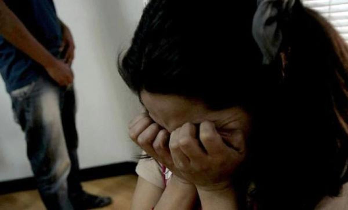 Un hombre viola a menor de edad que era su empleada