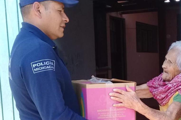 Más de 8 mil apoyos alimentarios entregados en la zona de Pátzcuaro 2