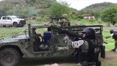VIDEO: Enfrentamiento entre sicarios y fuerzas armadas en El Aguaje, Michoacán