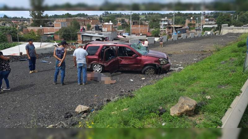 Trágico accidente deja un muerto y dos heridos en Pátzcuaro