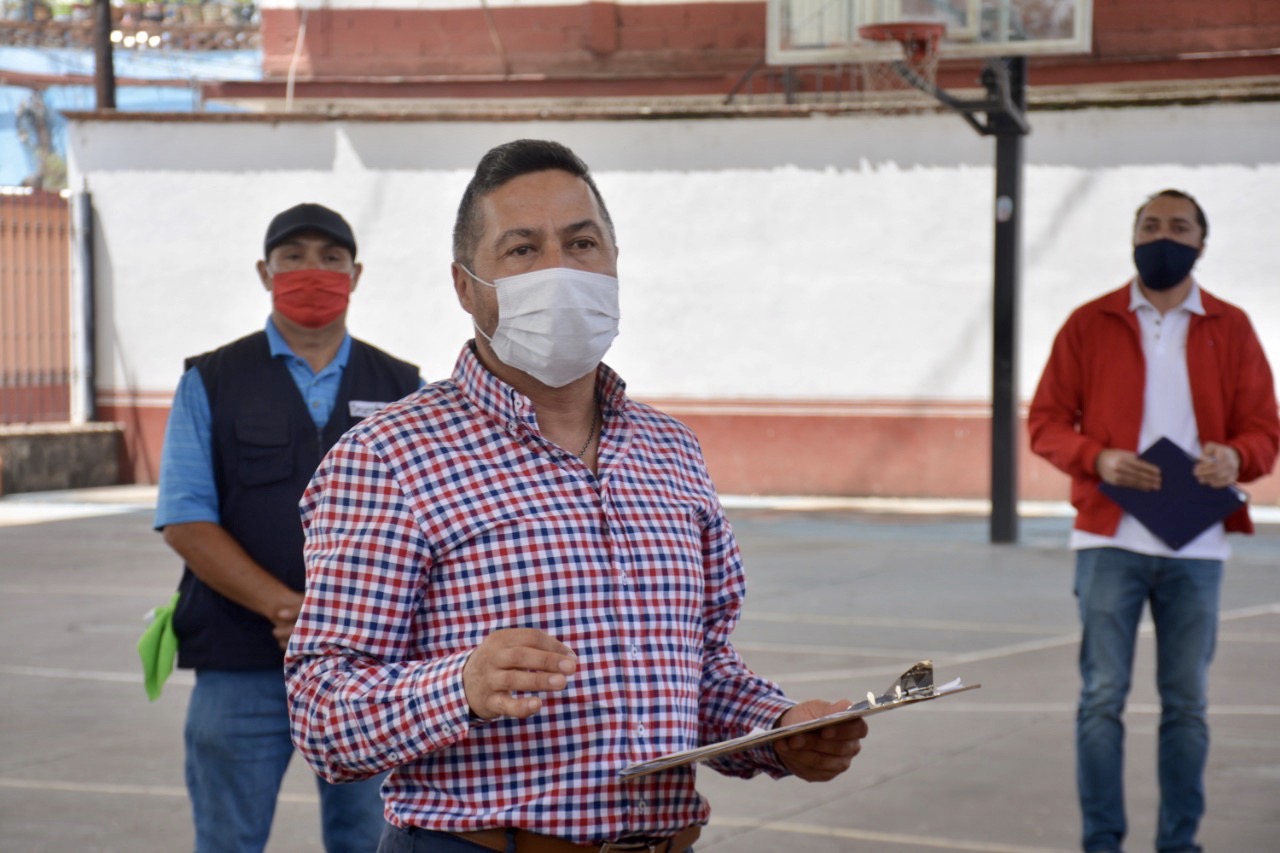 Continúa rehabilitación de espacios públicos en colonias y comunidades de Pátzcuaro