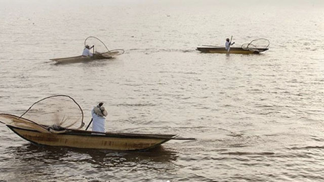Pescadores del lago de Pátzcuaro en la portada de la revista Vogue