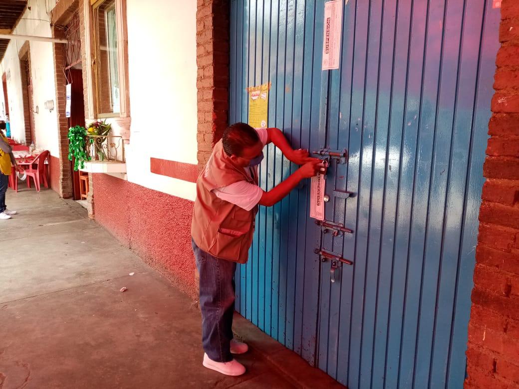 Son suspendidos 12 establecimientos en Pátzcuaro por no respetar medidas contra COVID-19