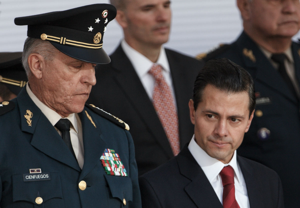 Detienen a Salvador Cienfuegos, ex secretario de la Defensa Nacional de Peña Nieto en Estados Unidos