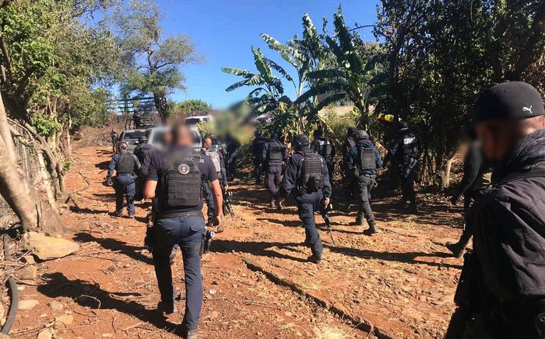 Hieren a 4 policías en Salvador Escalante, Michoacán