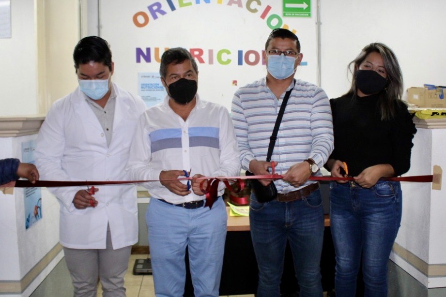 Inaugura Víctor Báez Módulo de Orientación Nutricional