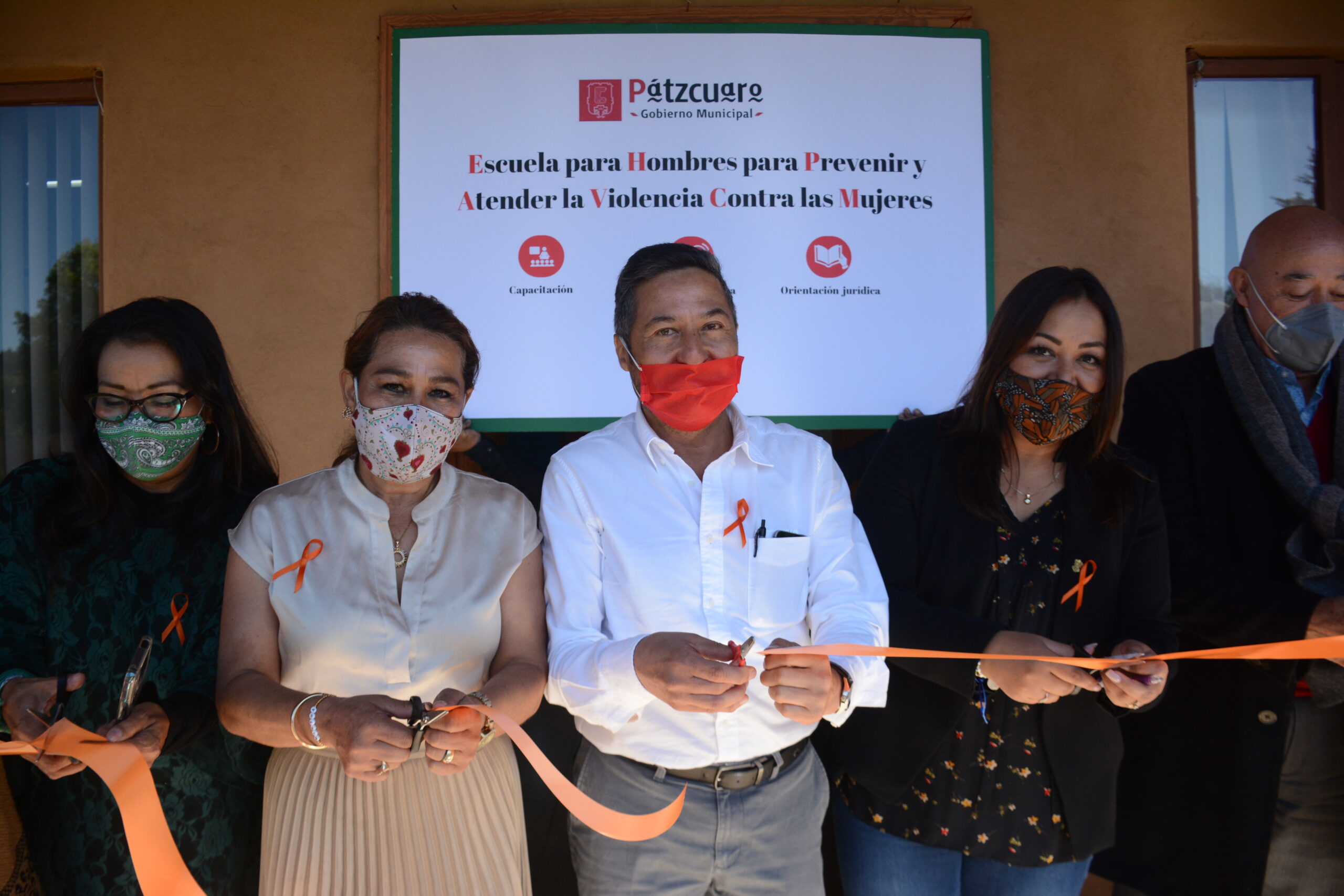 Inaugura Víctor Báez primera escuela en Michoacán para prevenir, atender y erradicar la violencia contra las mujeres