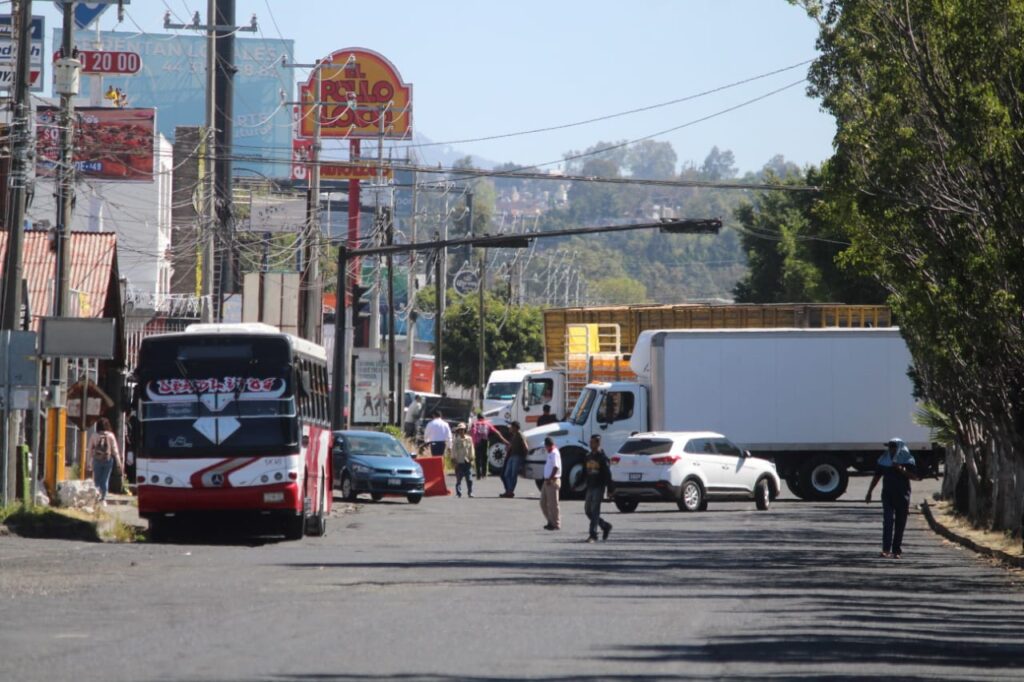 Morelia: Bloqueos salida a Pátzcuaro [FOTOS]