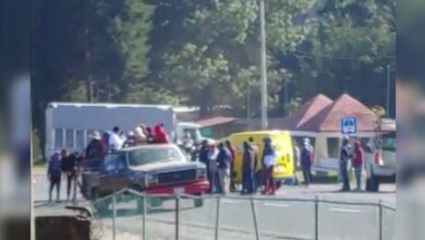 VIDEO: Normalistas y comuneros bloquearon la carretera Pátzcuaro-Uruapan [SAN JUAN TUMBIO]