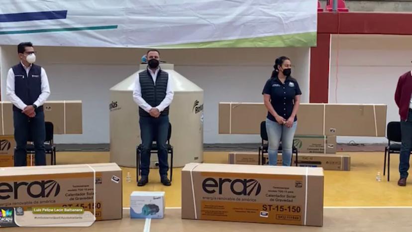 Congregación Mariana Trinitaria y el Presidente Luis Felipe León Balbanera donan materiales en favor de familias de escasos recursos en Zacapu