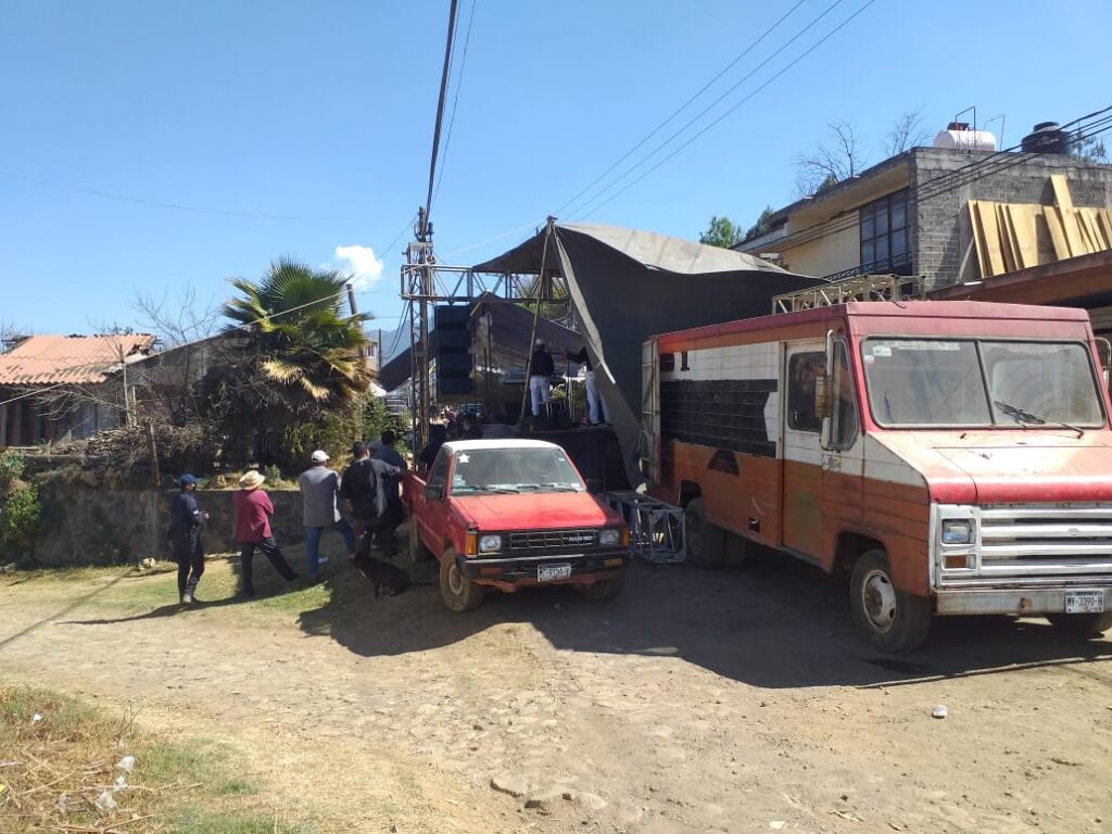 FOTOS: Suspende Policía boda en Cuanajo; están prohibidas por COVID-19