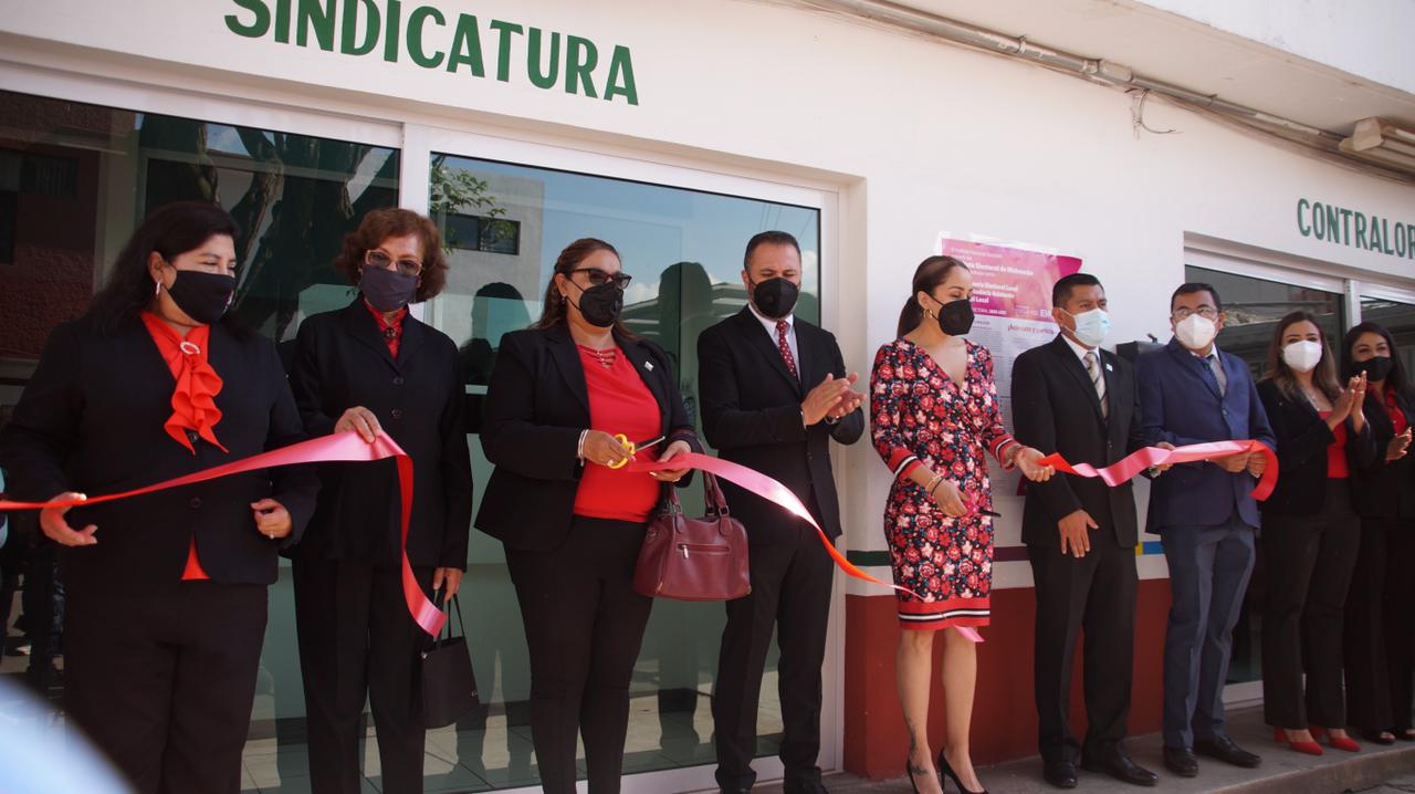 Inaugura remodelación de presidencia municipal Luis Felipe León Balbanera