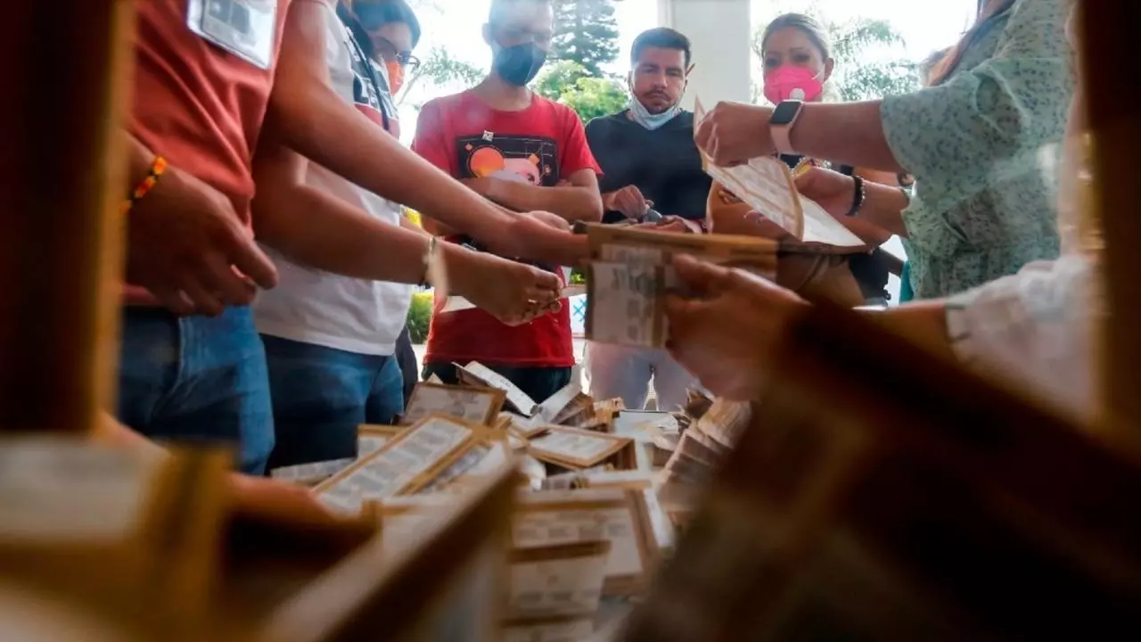 En Angangueo, da la vuelta PT-Morena a MC tras voto por voto