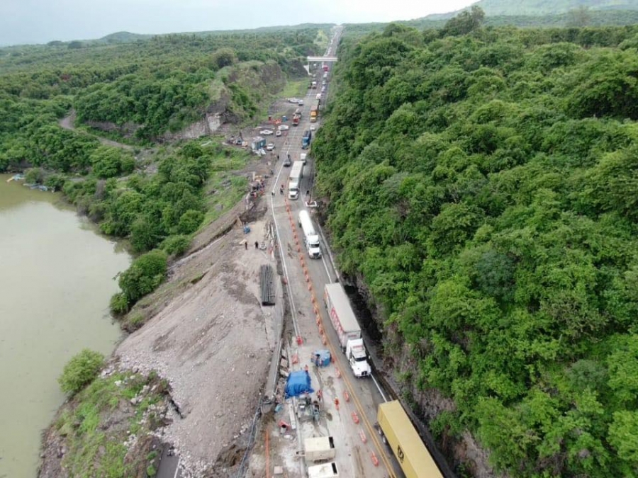 Así luce la carretera tramo Pátzcuaro-Lázaro Cárdenas luego de su reparación