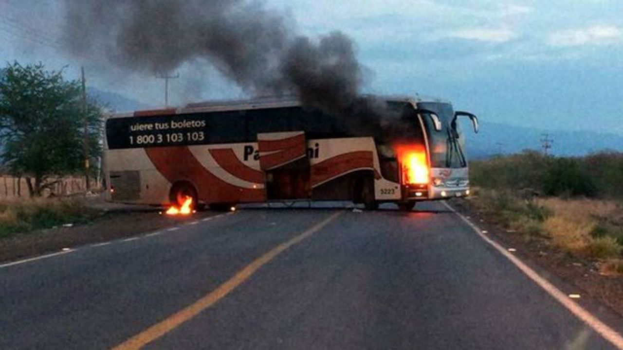 Línea de autobuses suspende servicios en Michoacán por violencia