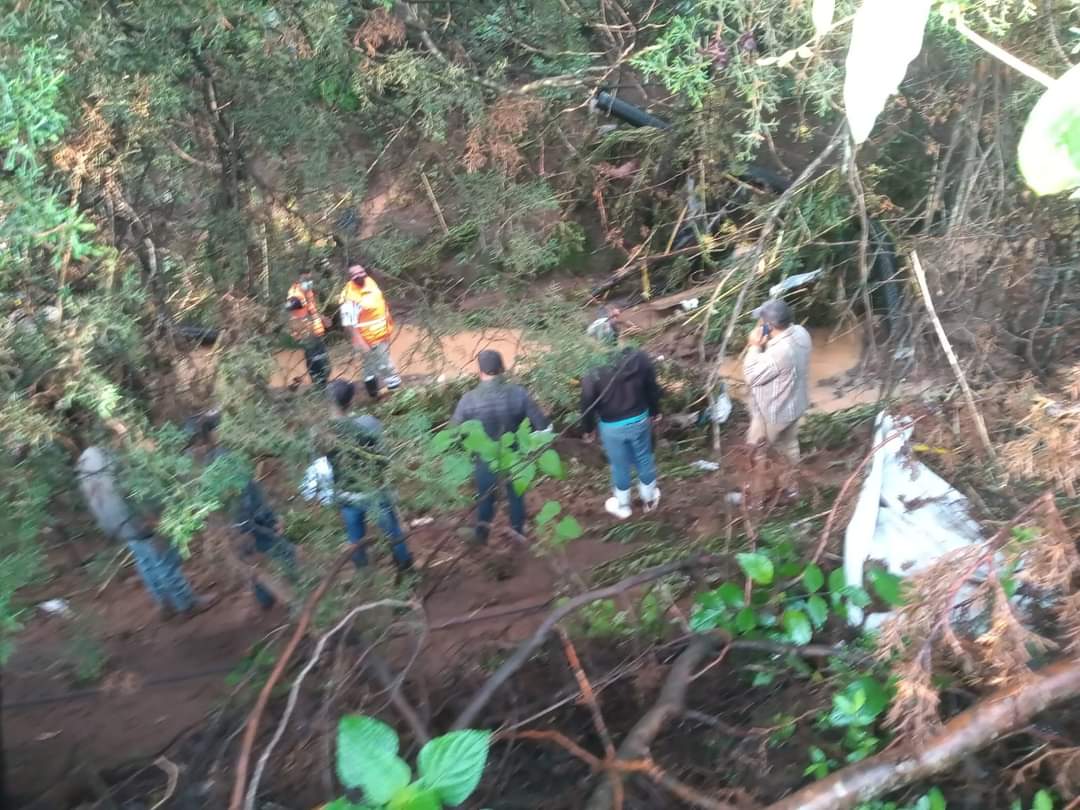 Rescatan cuerpo de Patzcuarense arrastrado por la corriente en Huiramba