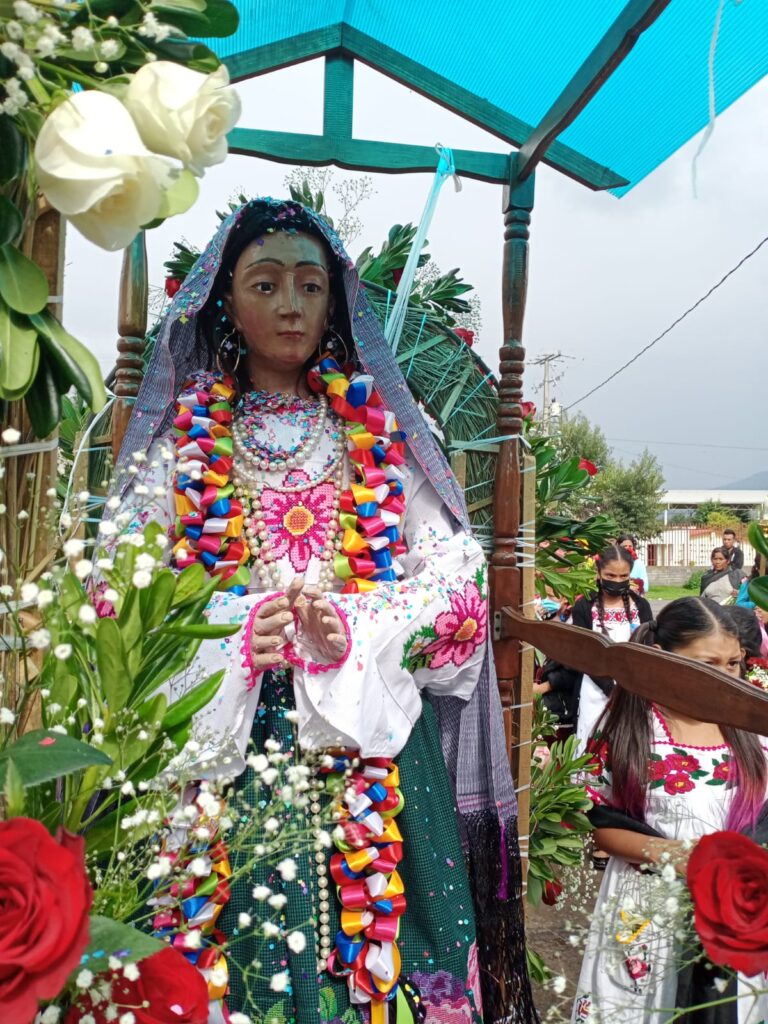 En medio de la pandemia, realizan fiesta Santa María Huiramangaro [FOTOS]