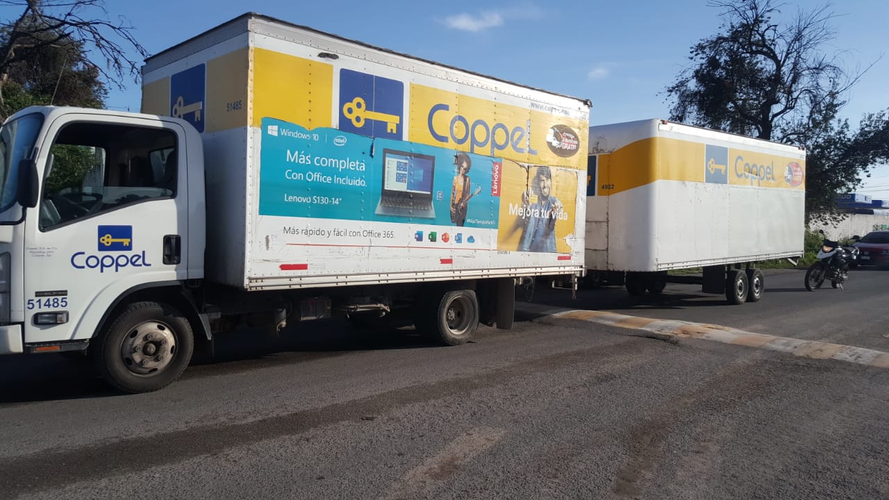 Vehículo ROBADO de Coppel es recuperado en la carretera Pátzcuaro-Morelia