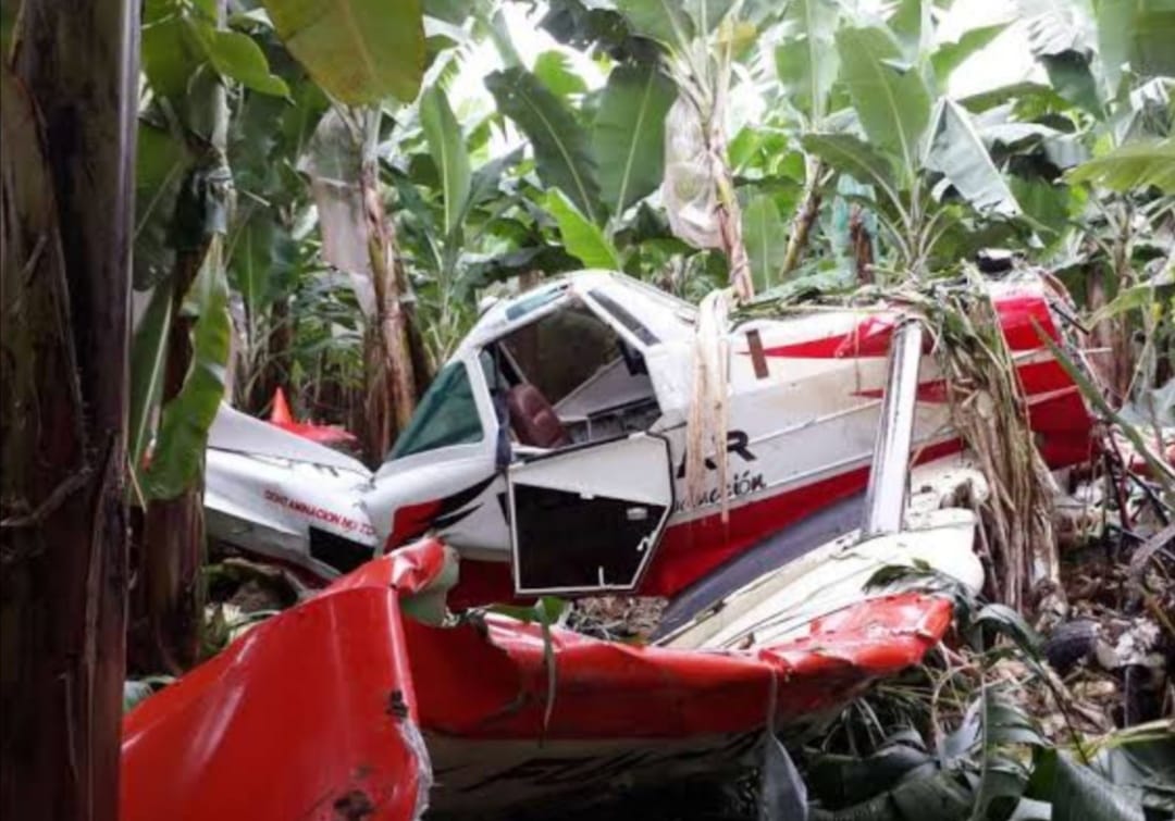 Chocan de frente 2 AVIONETAS en Michoacán; hay dos personas fallecidas