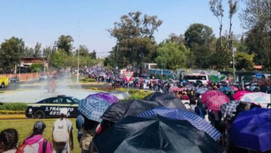 Conflicto entre profesores de la CNTE y policías en Morelia