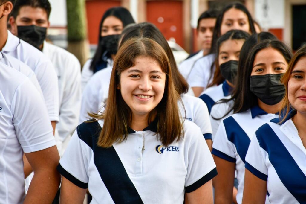 estudiantes de Pátzcuaro