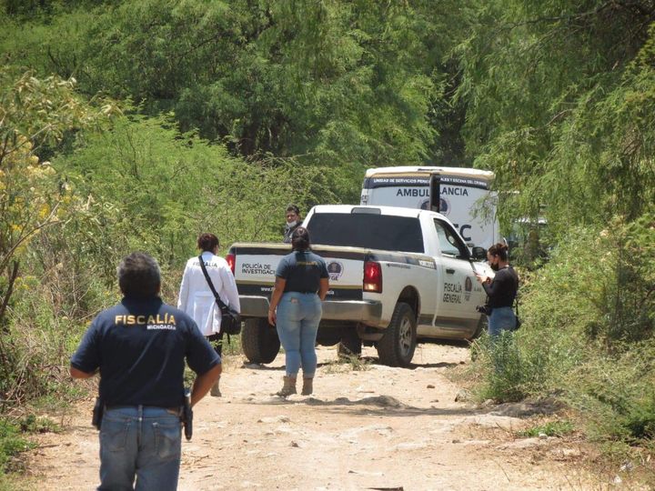 Ejecutan a dos policías municipales en Michoacán