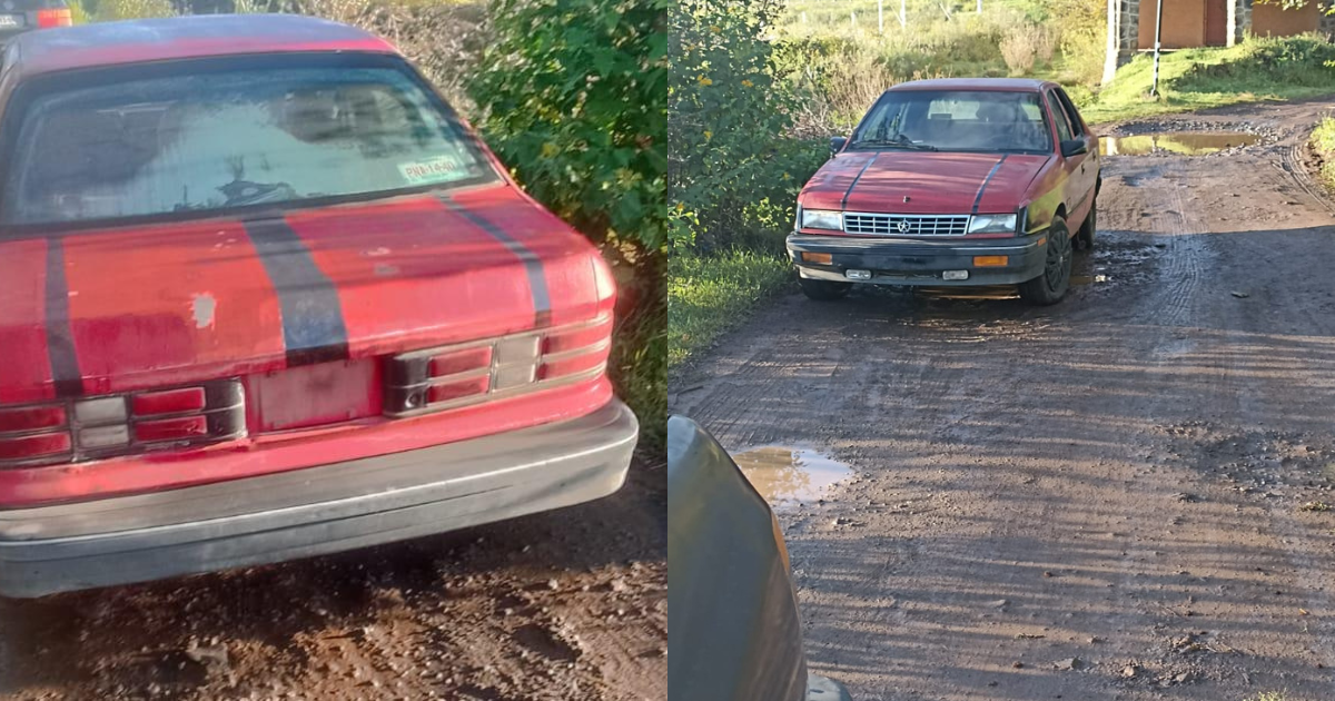 Ciudadanos localizan auto robado en Pátzcuaro