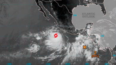 La tormenta tropical 'Adrián' se encuentra frente a Michoacán