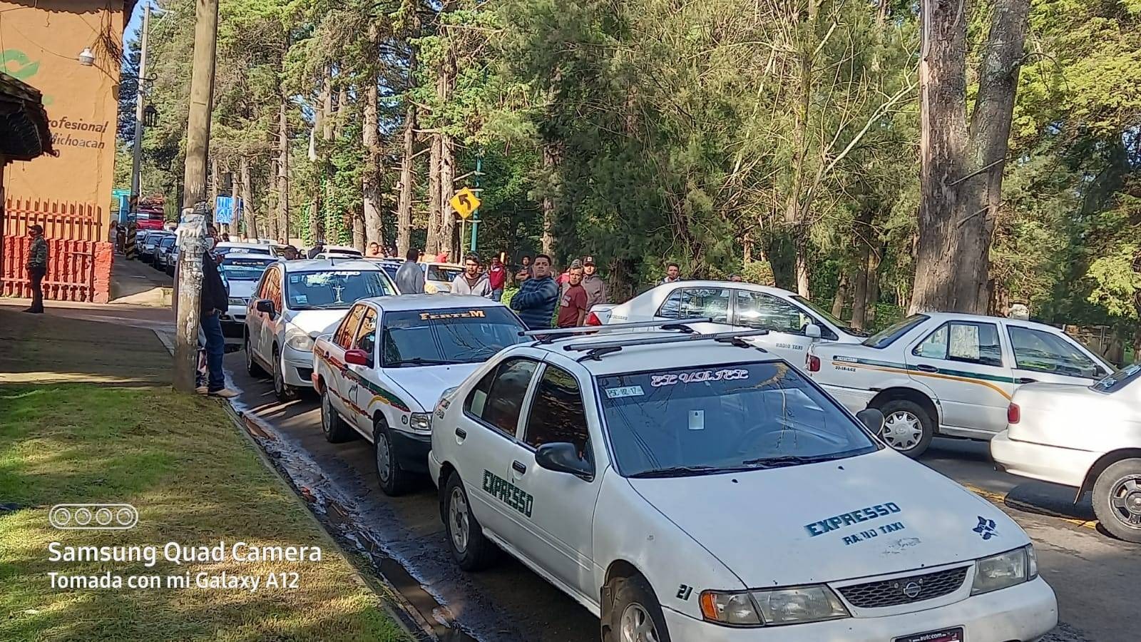 Taxistas Pátzcuaro cierre de calles pirataje